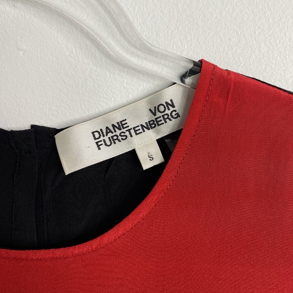 Diane Von Furstenberg Red Floral Silk Blouse Women's Sz Small As Seen on TV - Picture 4 of 7